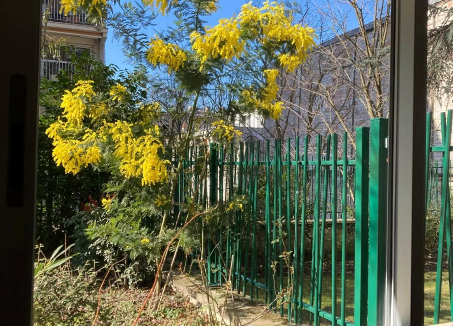 Appartement Vue Sur Jardin, 3 Pieces à Paris 0*,