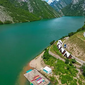 5 Stinet , Koman Albania
