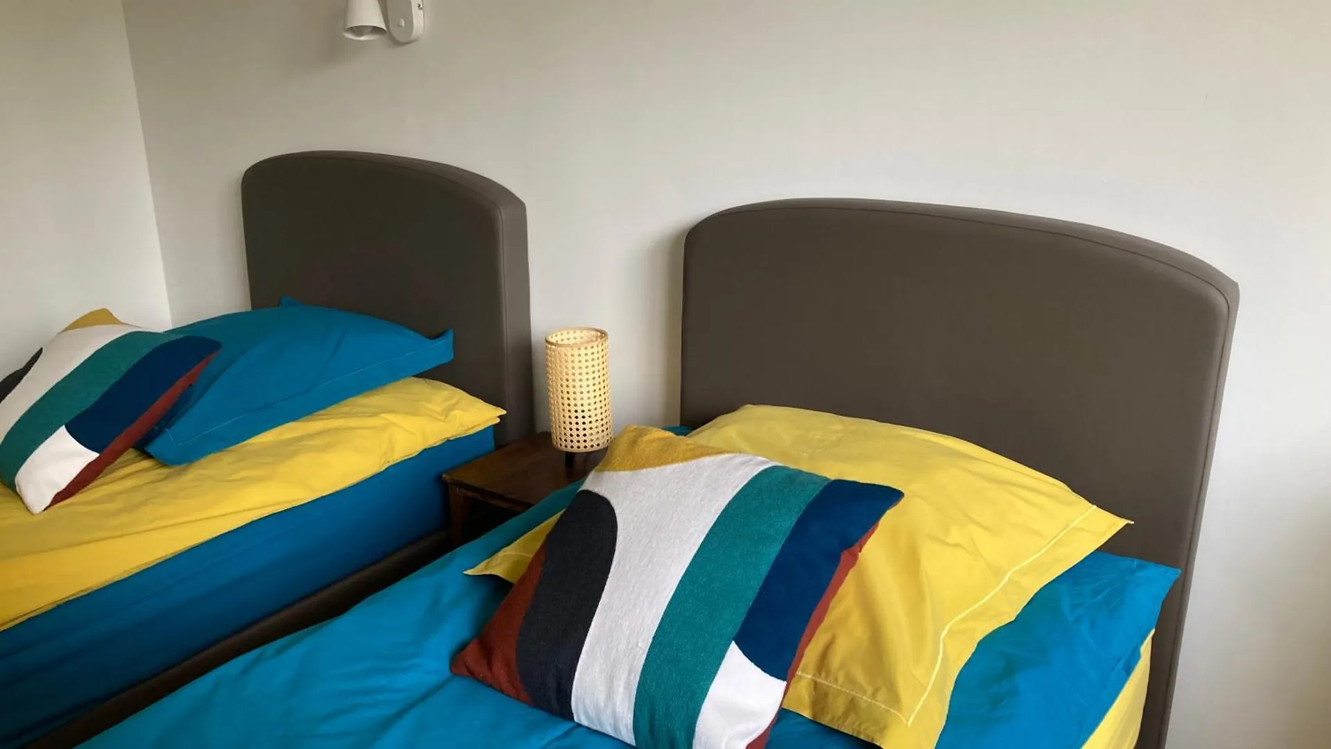 Appartement Vue Sur Jardin, 3 Pieces à Paris 0*,  France